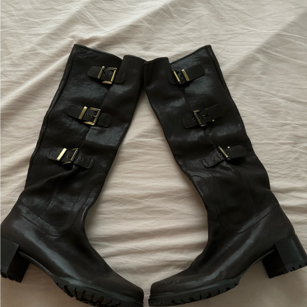 STUART WEITZMAN Tall Cinch Boot Buckle Brown Leather Pull On Boot Size 7.